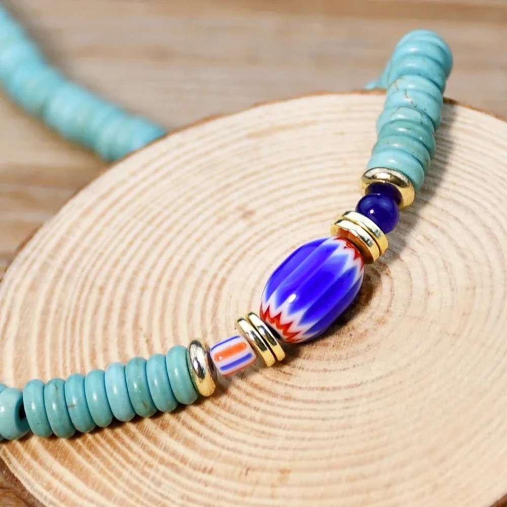 Turquoise Beaded Necklace - Picture 3 of 5
